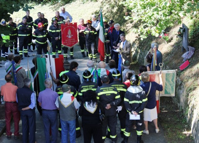 pratiglione 13.09.2014 - lintervento di roberto cenati presidente provinciale anpi milano archivio franco brunetta - copia-800x575